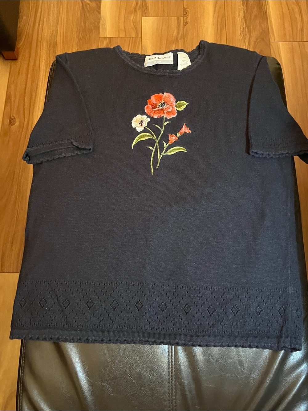 Alfred Dunner Black Sweater with Red and Cream Floral Embroidery Size PS